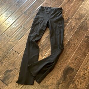 Alo airbrushed kick back leggings small